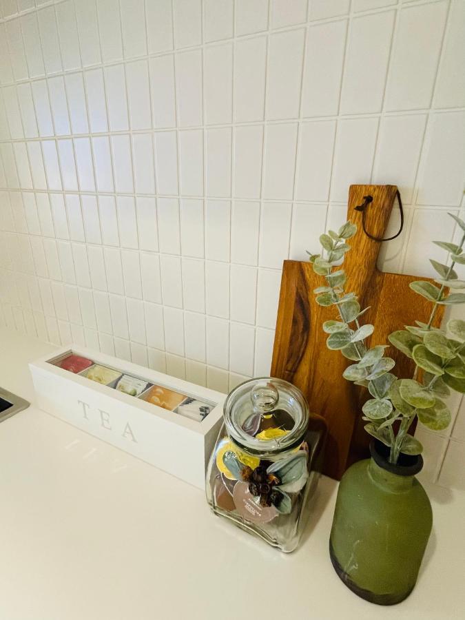 Cozy 1 Bed Apt & Spa,Free Parking ,Phenomena Views Melbourne Bagian luar foto